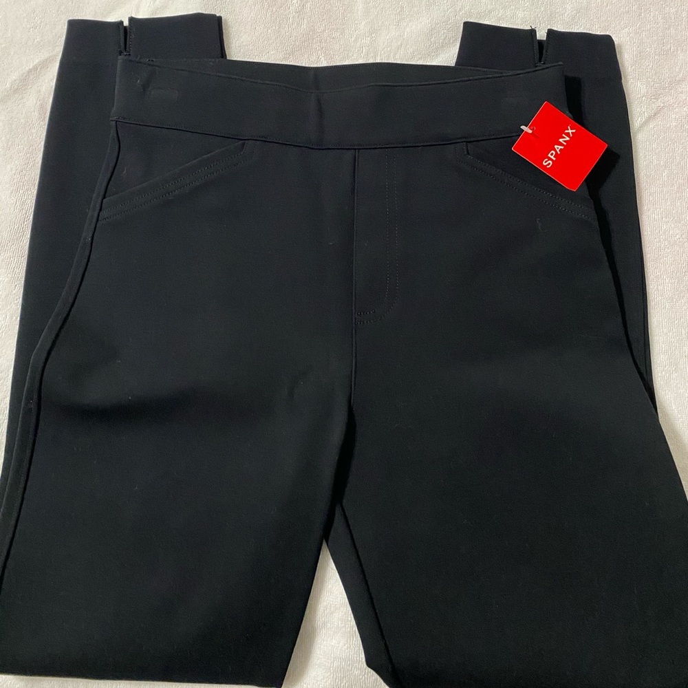 The perfect black pant/ Ankle Backseam Skinny